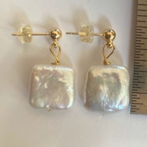 White Square Shaped NATURAL Pearl Drops - 14K Yellow Gold Plate - Picture 4 of 6